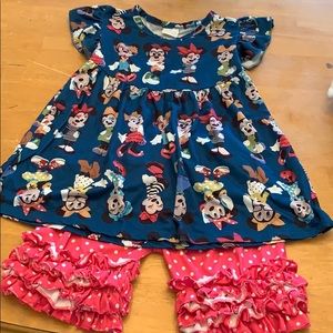 Minnie Mouse top and ruffle shorts